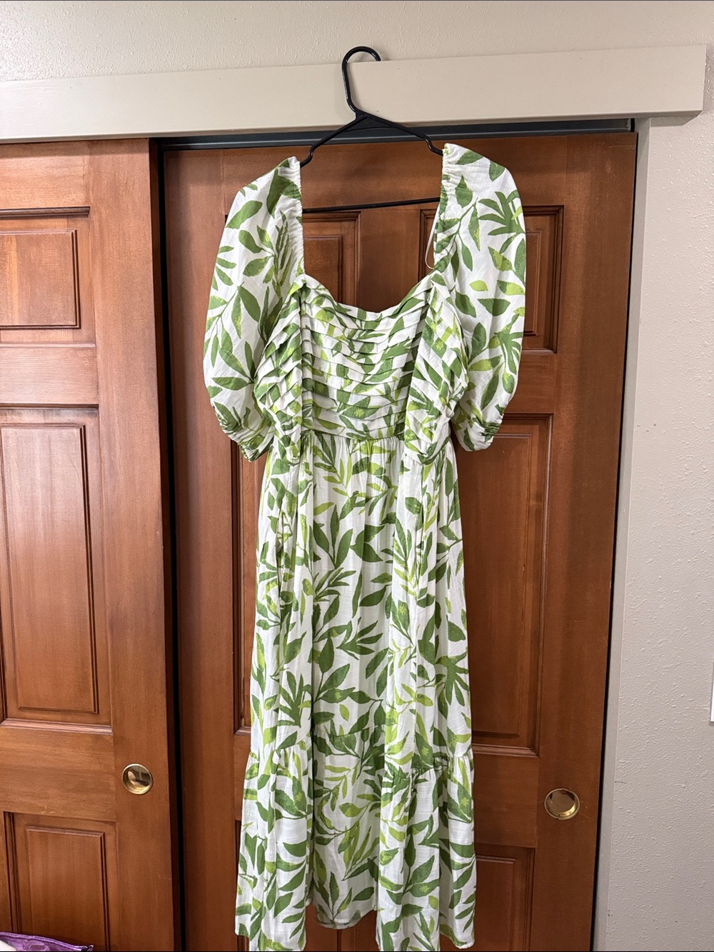 LC Lauren Conrad White and Green Leaf-Print Puff Sleeve Midi Dress